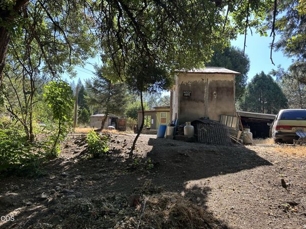 21833 Antioch Road, White City, OR 97503