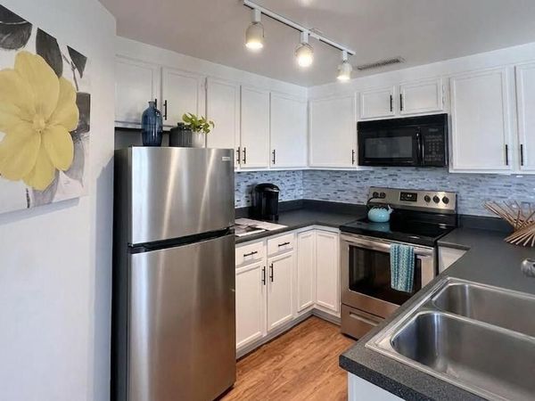 1633 N Prospect AVENUE, Unit 5D, Milwaukee, WI 53202