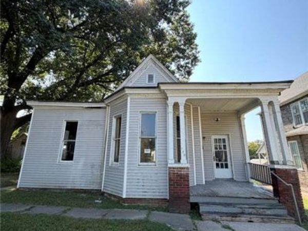 129 N Pennsylvania Avenue, Belleville, IL 62220