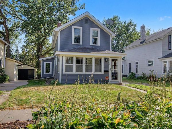 1714 Hewitt Avenue, Saint Paul, MN 55104