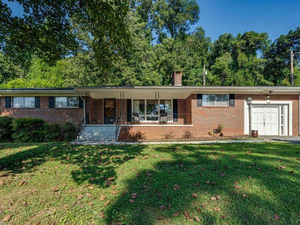 1000 Laurel Avenue, South Pittsburg, TN 37380