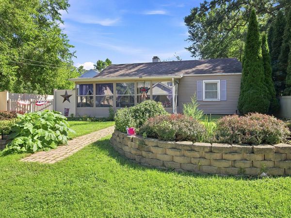 22841 128th St, Salem Lakes, WI 53104