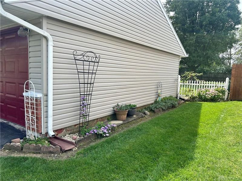 6821 Ginger Avenue, Enon Vlg, OH 45323 Photo 4