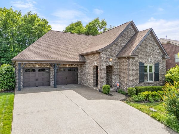 1049 Vinings Blvd, Gallatin, TN 37066