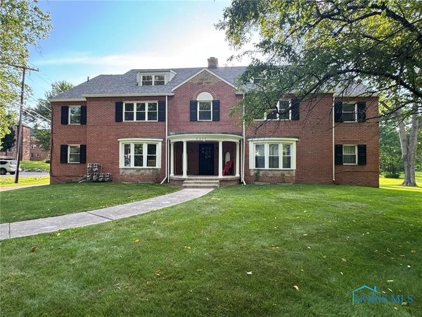 2237 Evergreen Road , Ottawa Hills, OH 43606