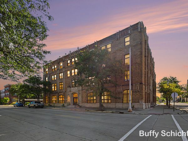 297 W Clay Avenue, Unit 211, Muskegon, MI 49440