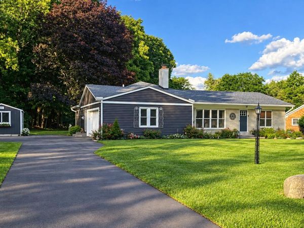 26532 Springfield Drive, Farmington Hills, MI 48334