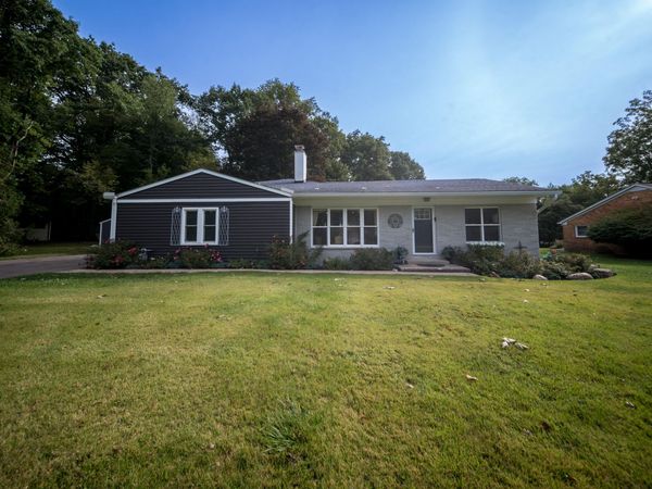 26532 Springfield Drive, Farmington Hills, MI 48334