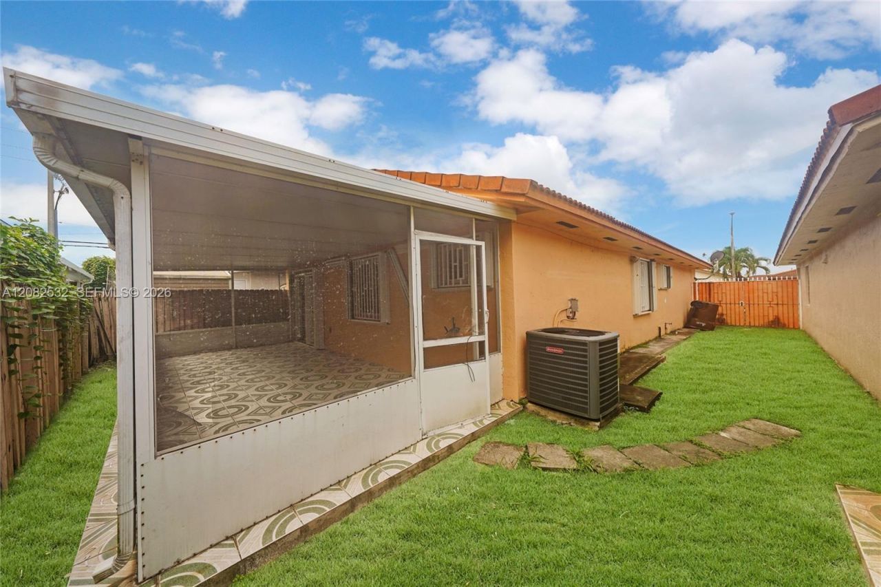 7627 W 34th Ct, Hialeah, FL 33018 Photo