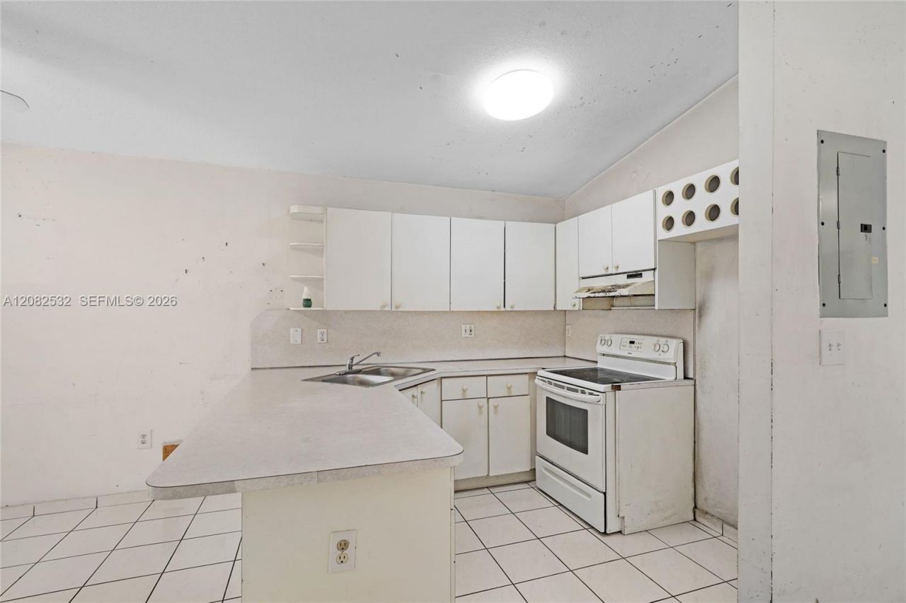 7627 W 34th Ct, Hialeah, FL 33018 Photo