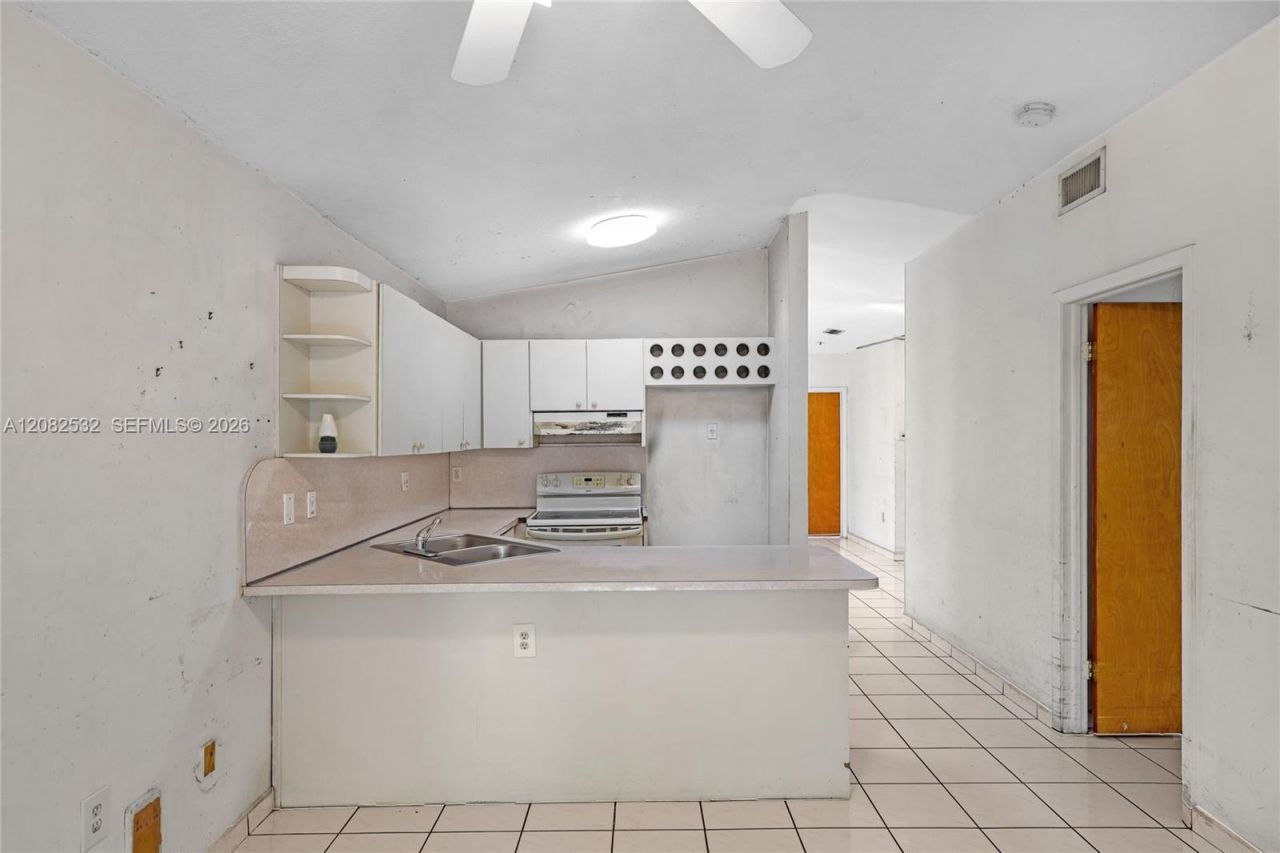 7627 W 34th Ct, Hialeah, FL 33018 Photo