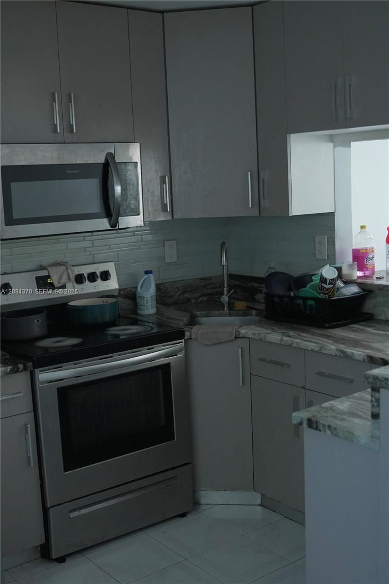 941 NW 102nd St, Miami, FL 33150 Photo