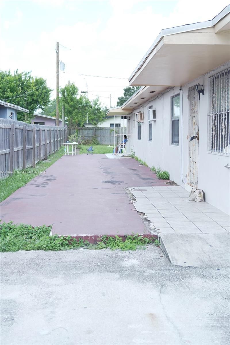 941 NW 102nd St, Miami, FL 33150 Photo