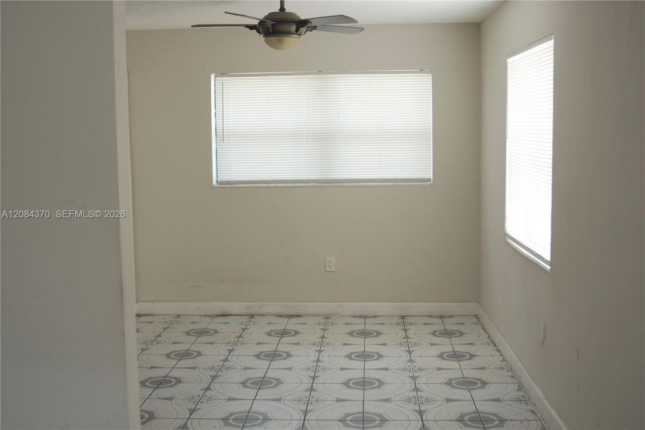 941 NW 102nd St, Miami, FL 33150 Photo