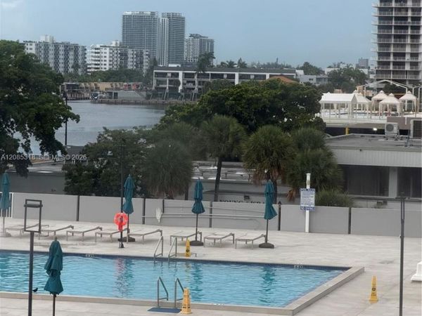 230 174th St, Unit 512, Sunny Isles Beach, FL 33160