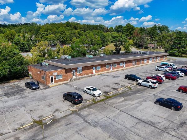 1727 Peters Creek RD NW, Roanoke, VA 24017
