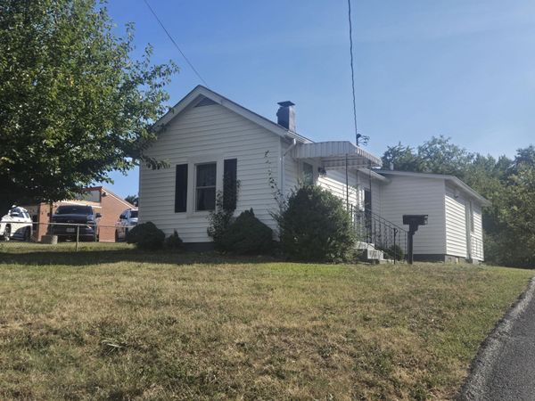 506 N Bruffey ST, Salem, VA 24153