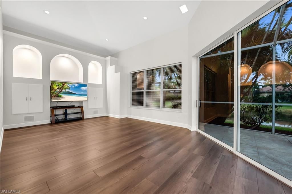 9736 Wilshire Lakes Blvd, Naples, FL 34109 Photo