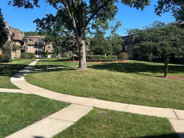 9416 Bay Colony Drive , Unit 3S, Des Plaines, IL 60016