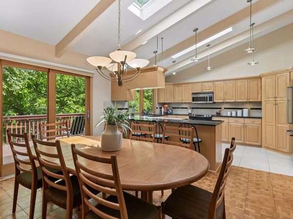 2700 Kyle Avenue N, Golden Valley, MN 55422
