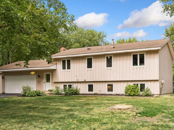 10650 105th Avenue N, Maple Grove, MN 55369