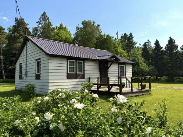 3870 W U.S. 2 Highway, Gulliver, MI 49840