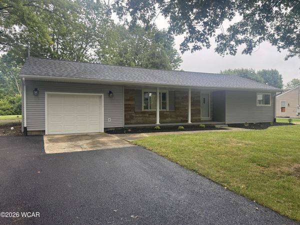 11786 Hillcrest Drive, Kenton, OH 43326