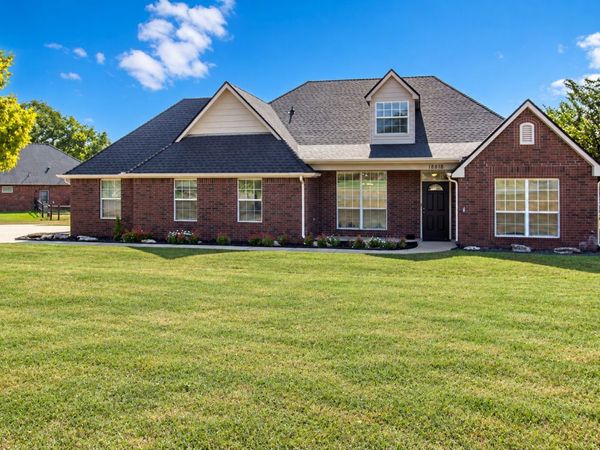 18818 E 80th Street N, Owasso, OK 74055