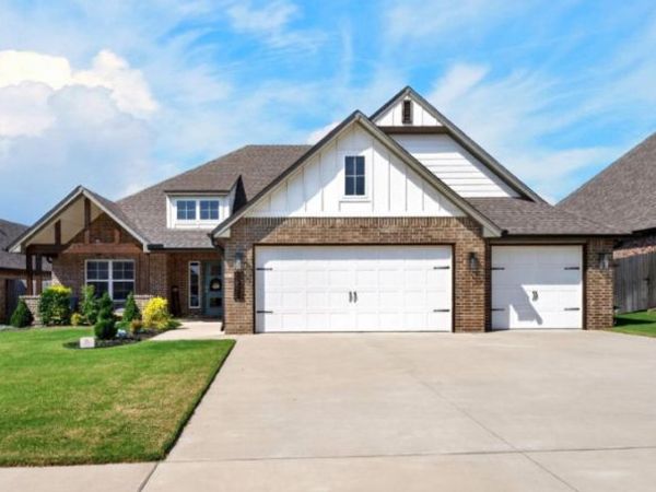 8728 E Joliet Street, Broken Arrow, OK 74014