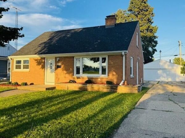 4709 33rd Ave, Kenosha, WI 53144