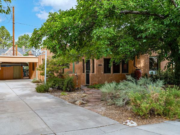 415 Amherst Drive NE, Albuquerque, NM 87106