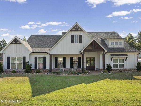 3256 Grayson Creek Drive, Southaven, MS 38672