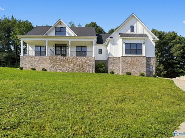 427 Meadow Winds Circle, Huntsville, AL 35811
