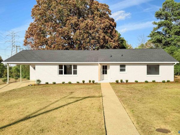 2112 Woodmont Drive, Decatur, AL 35601