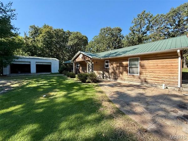 8575 N Service Road , Bourbon, MO 65441