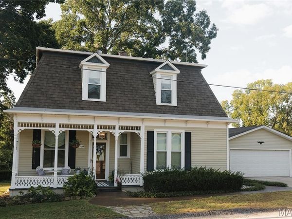 5548 Chestnut Street , Augusta, MO 63332