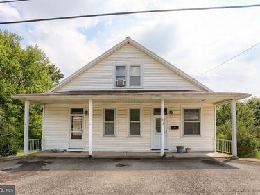 512 E MARKET STREET, WILLIAMSTOWN, PA 17098