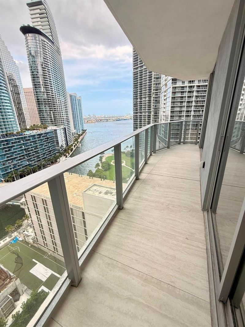 77 SE 5th St, Unit 2201, Miami, FL 33131 Photo