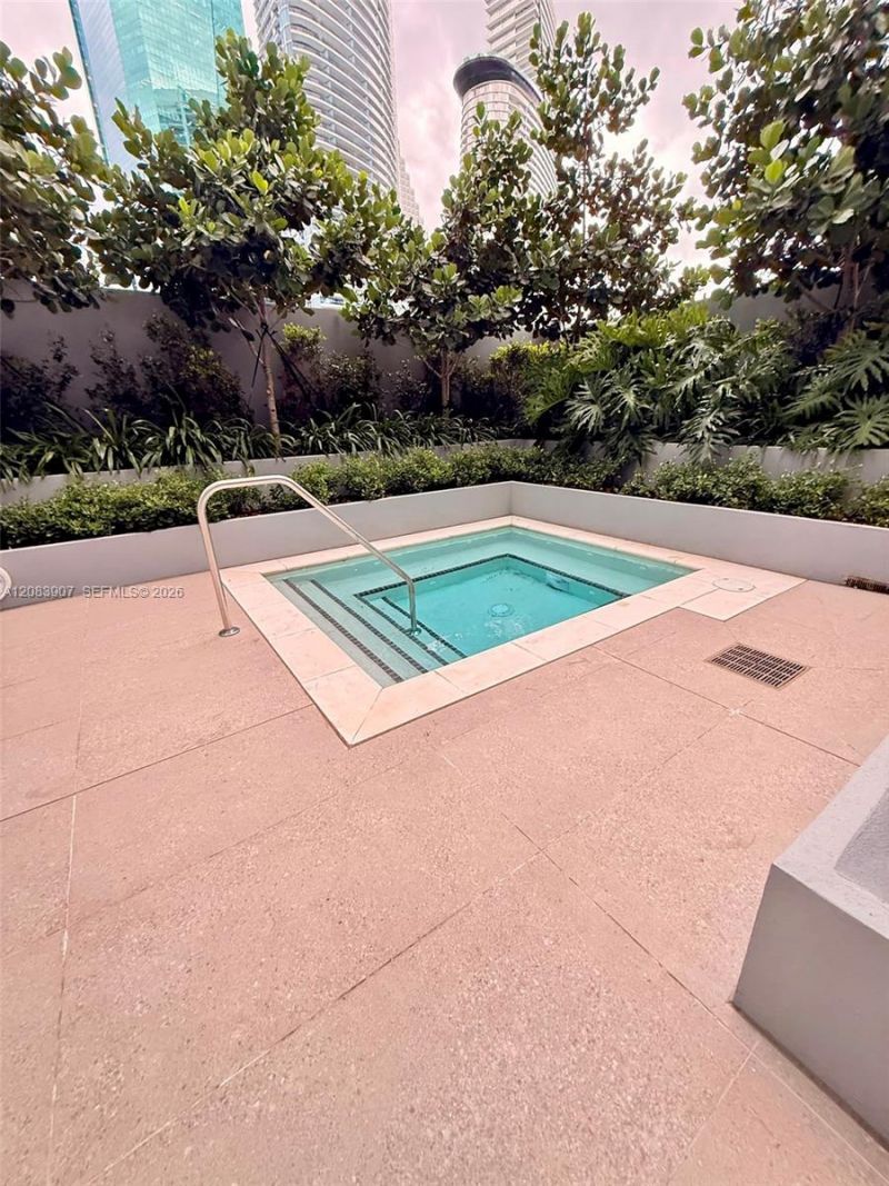 77 SE 5th St, Unit 2201, Miami, FL 33131 Photo