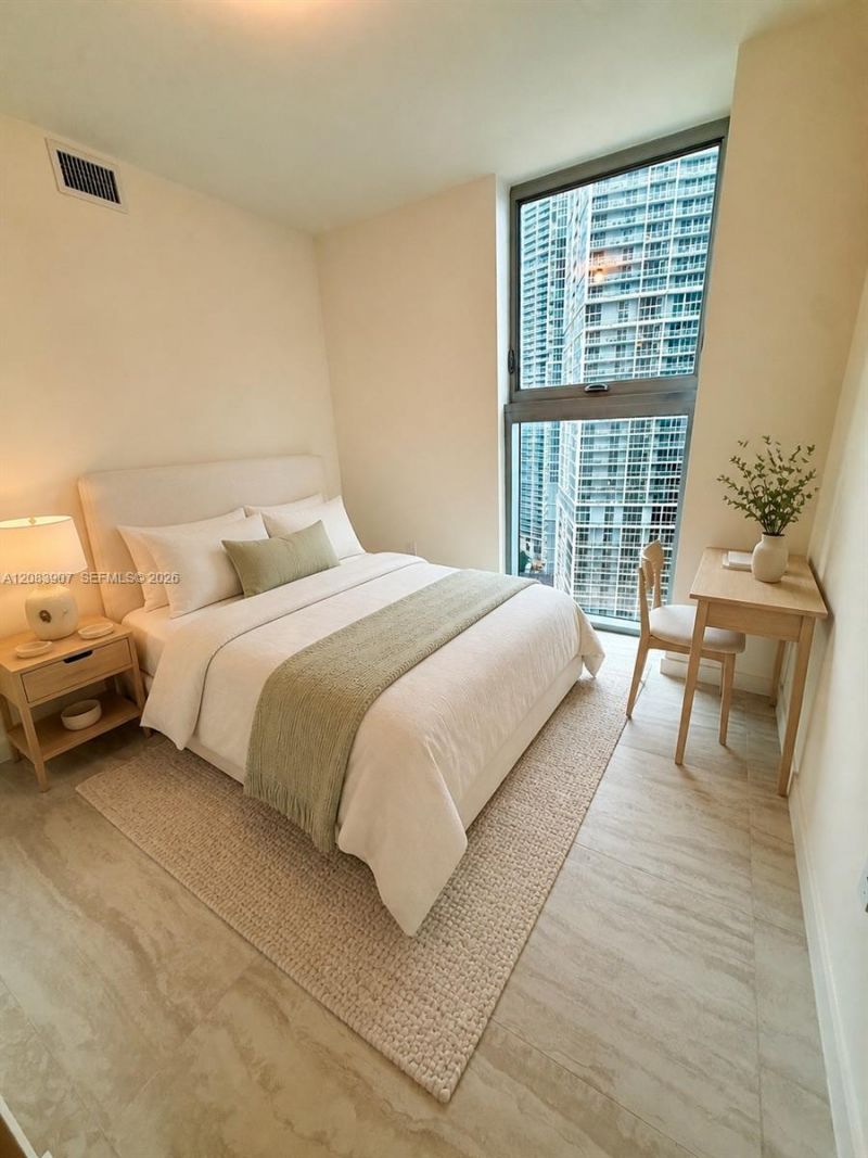 77 SE 5th St, Unit 2201, Miami, FL 33131 Photo