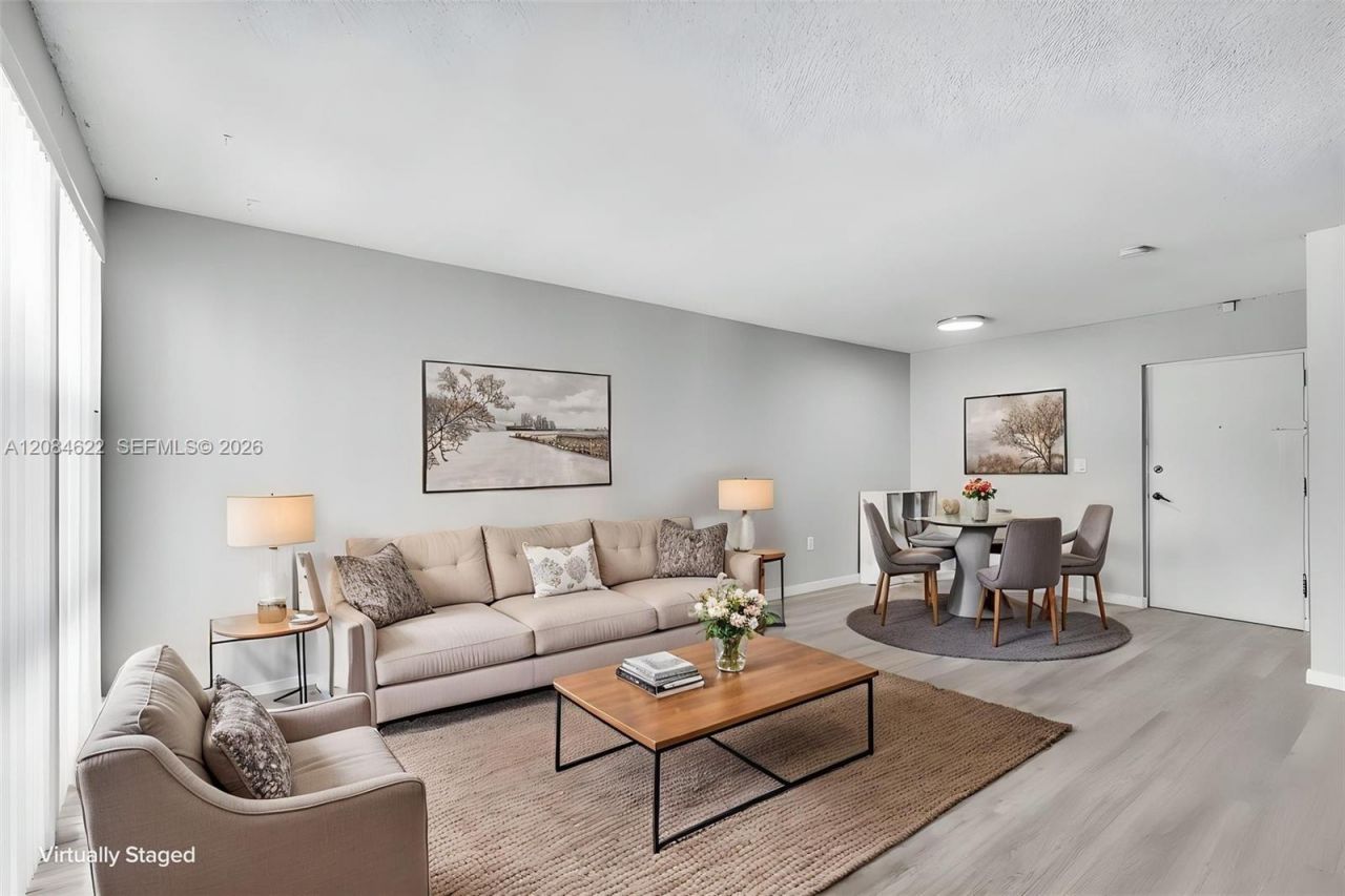 17620 Atlantic Blvd, Unit 315, Sunny Isles Beach, FL 33160 Photo