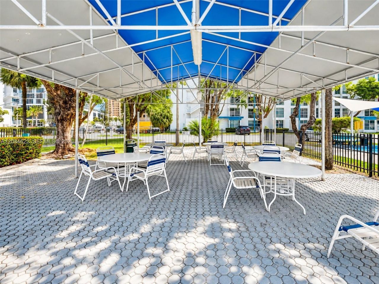 17620 Atlantic Blvd, Unit 315, Sunny Isles Beach, FL 33160 Photo