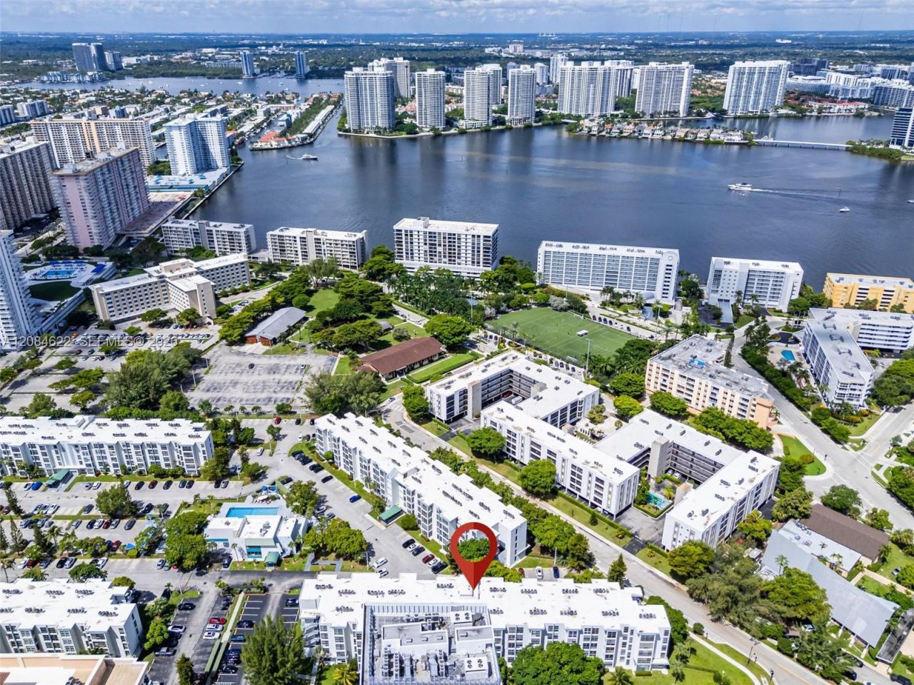 17620 Atlantic Blvd, Unit 315, Sunny Isles Beach, FL 33160 Photo