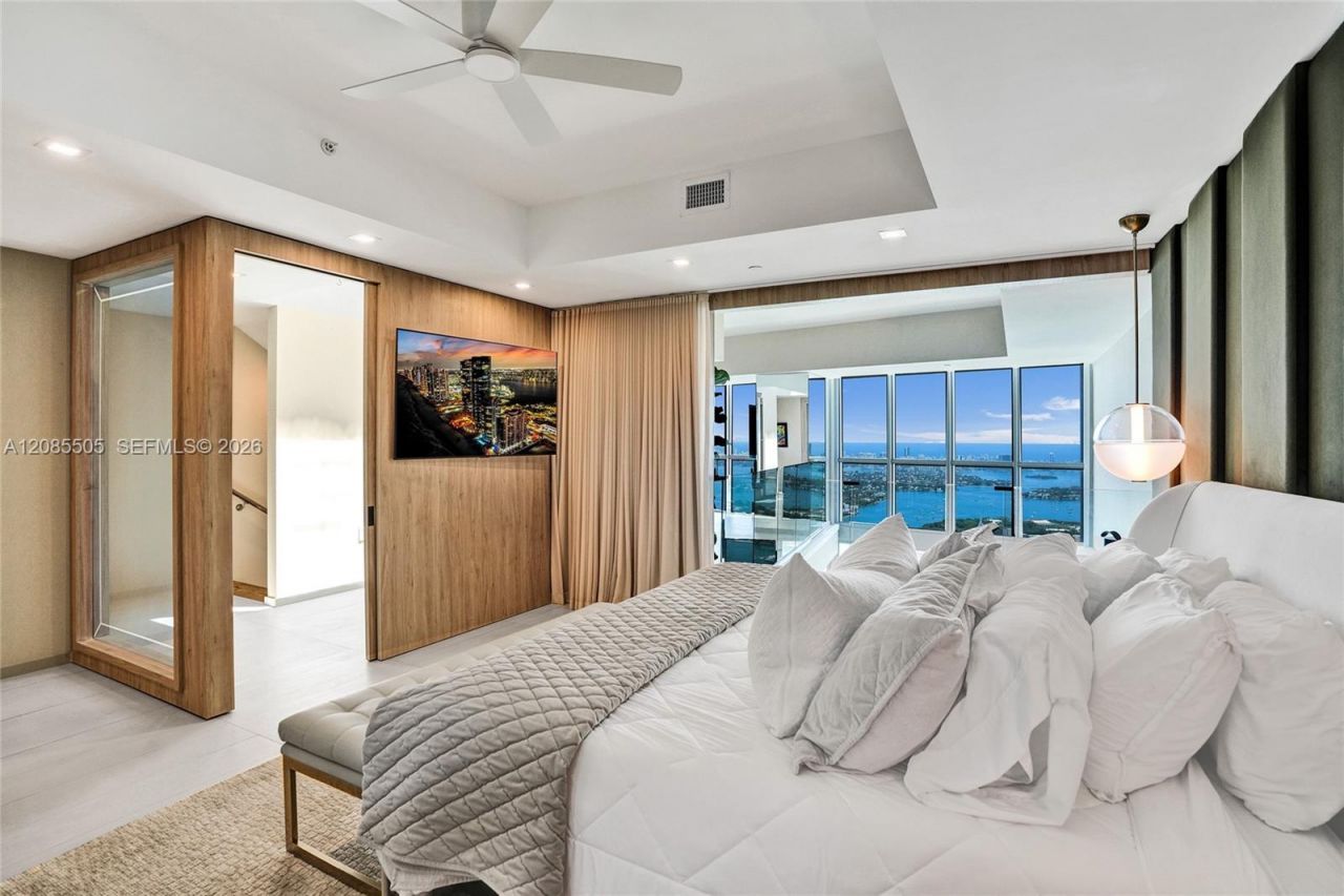 1100 Biscayne Blvd , Unit 6303, Miami, FL 33132 Photo