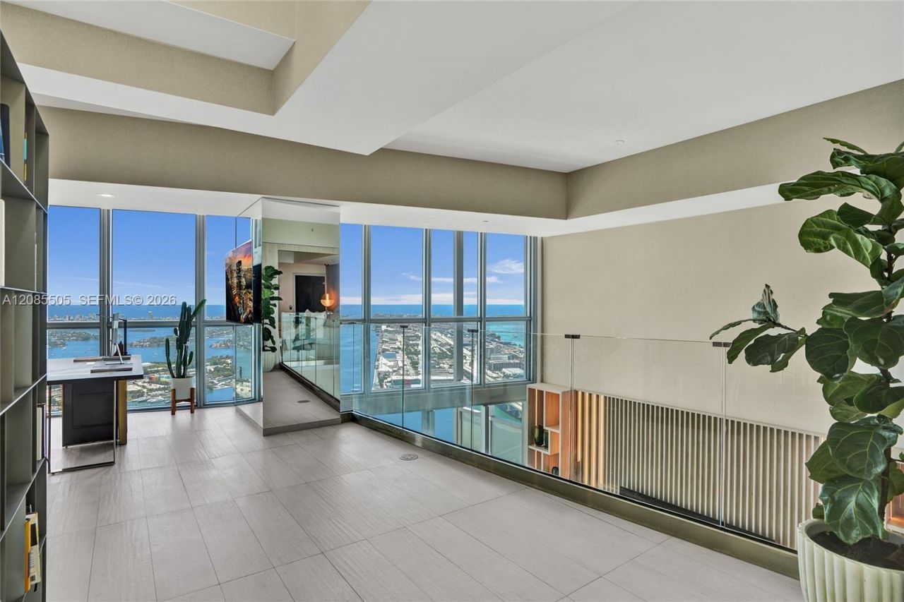 1100 Biscayne Blvd , Unit 6303, Miami, FL 33132 Photo
