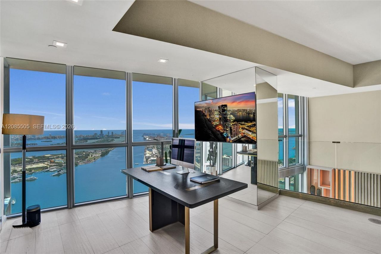 1100 Biscayne Blvd , Unit 6303, Miami, FL 33132 Photo