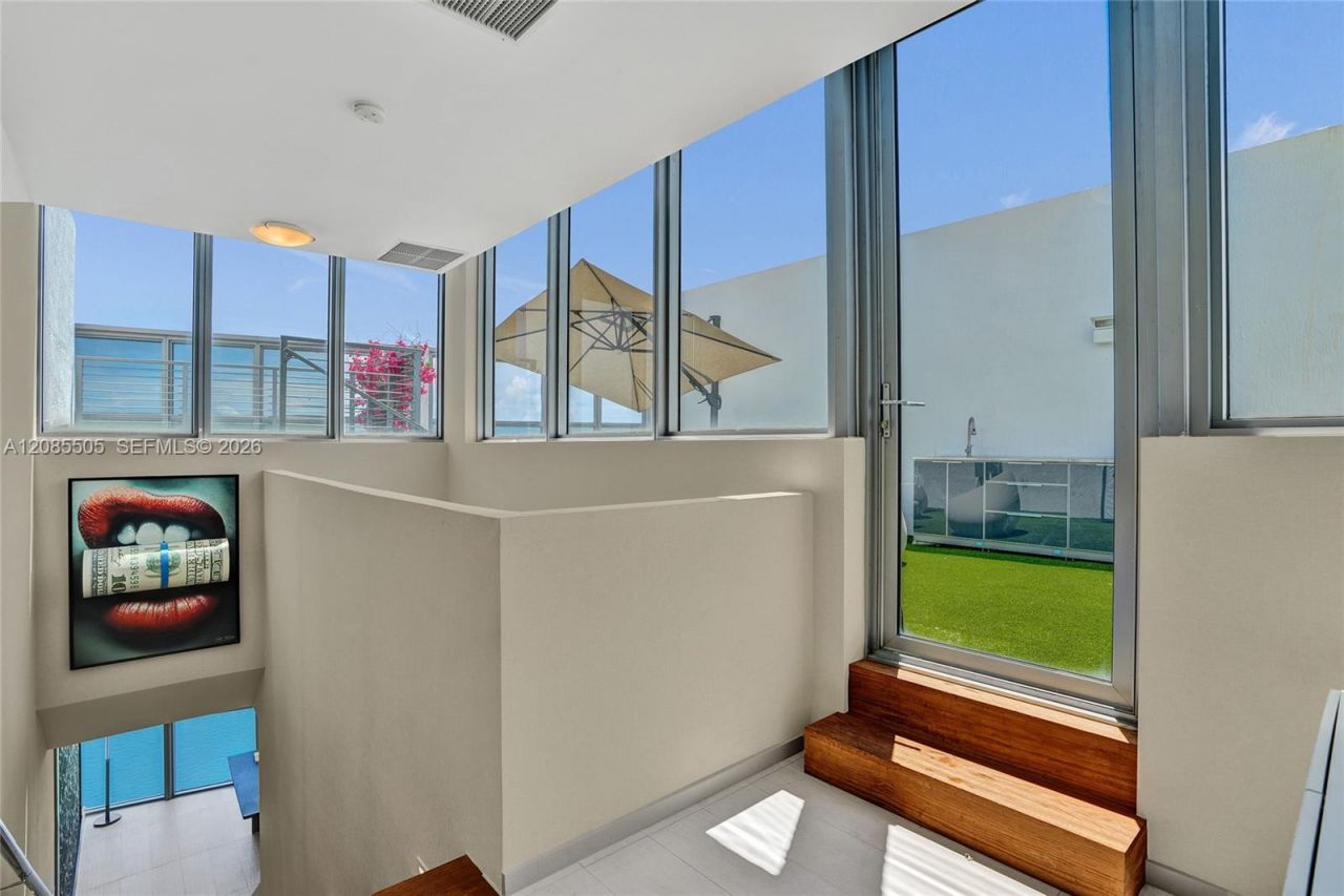 1100 Biscayne Blvd , Unit 6303, Miami, FL 33132 Photo