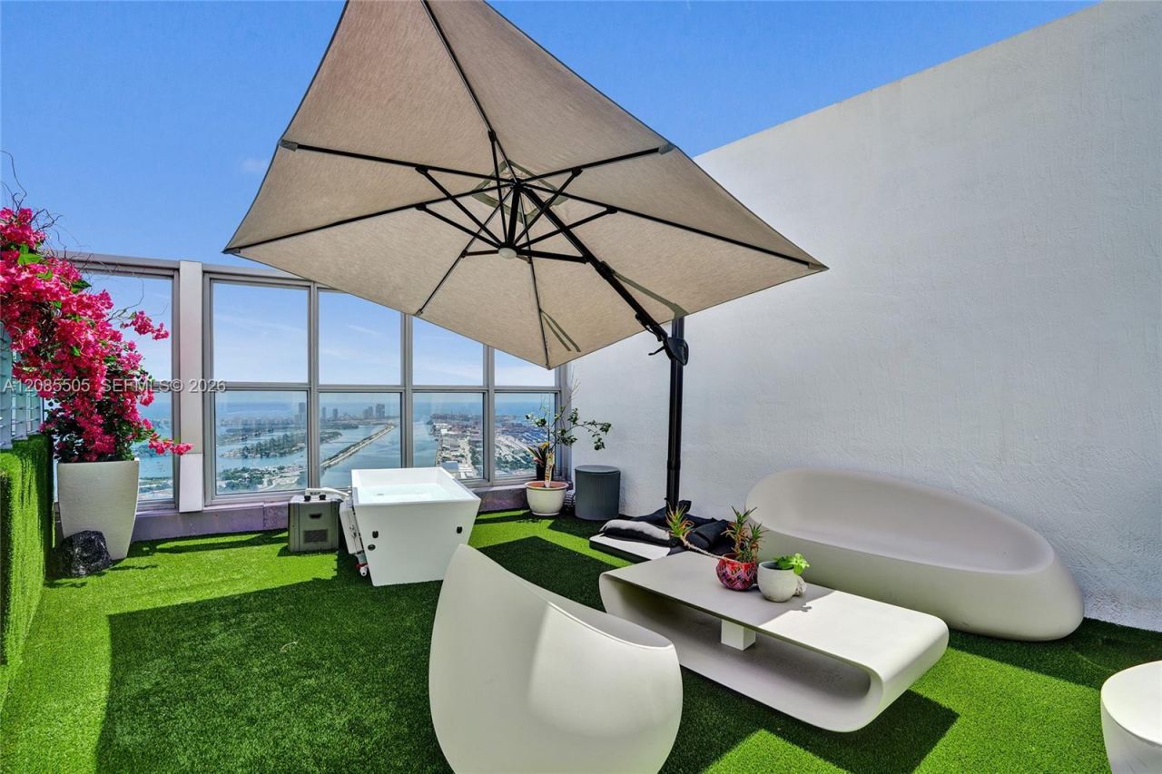 1100 Biscayne Blvd , Unit 6303, Miami, FL 33132 Photo