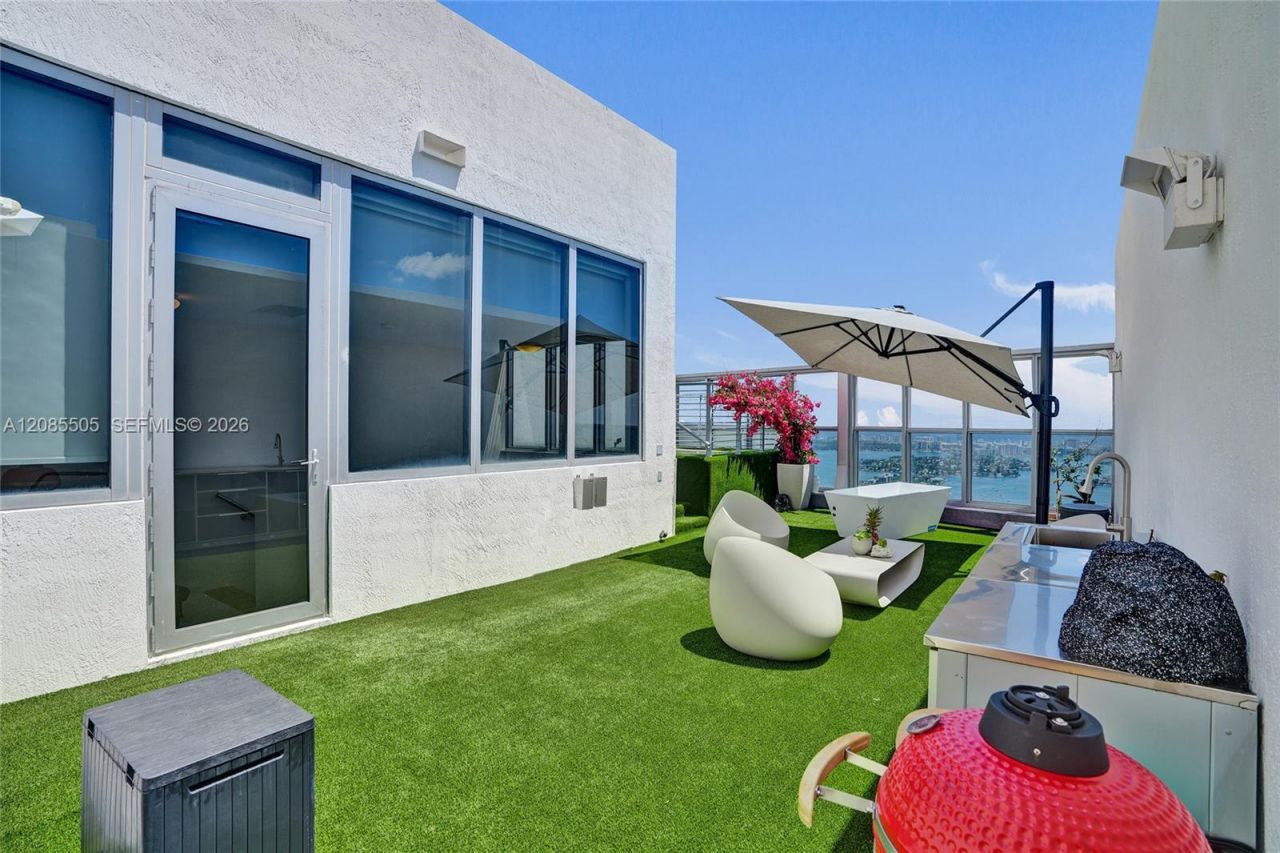 1100 Biscayne Blvd , Unit 6303, Miami, FL 33132 Photo