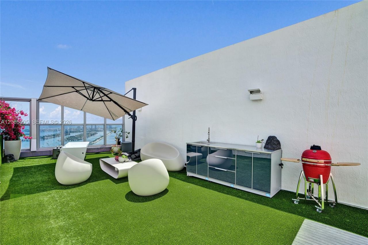 1100 Biscayne Blvd , Unit 6303, Miami, FL 33132 Photo